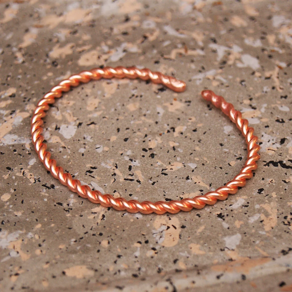 Skręcana miedziana bransoletka 3 mm